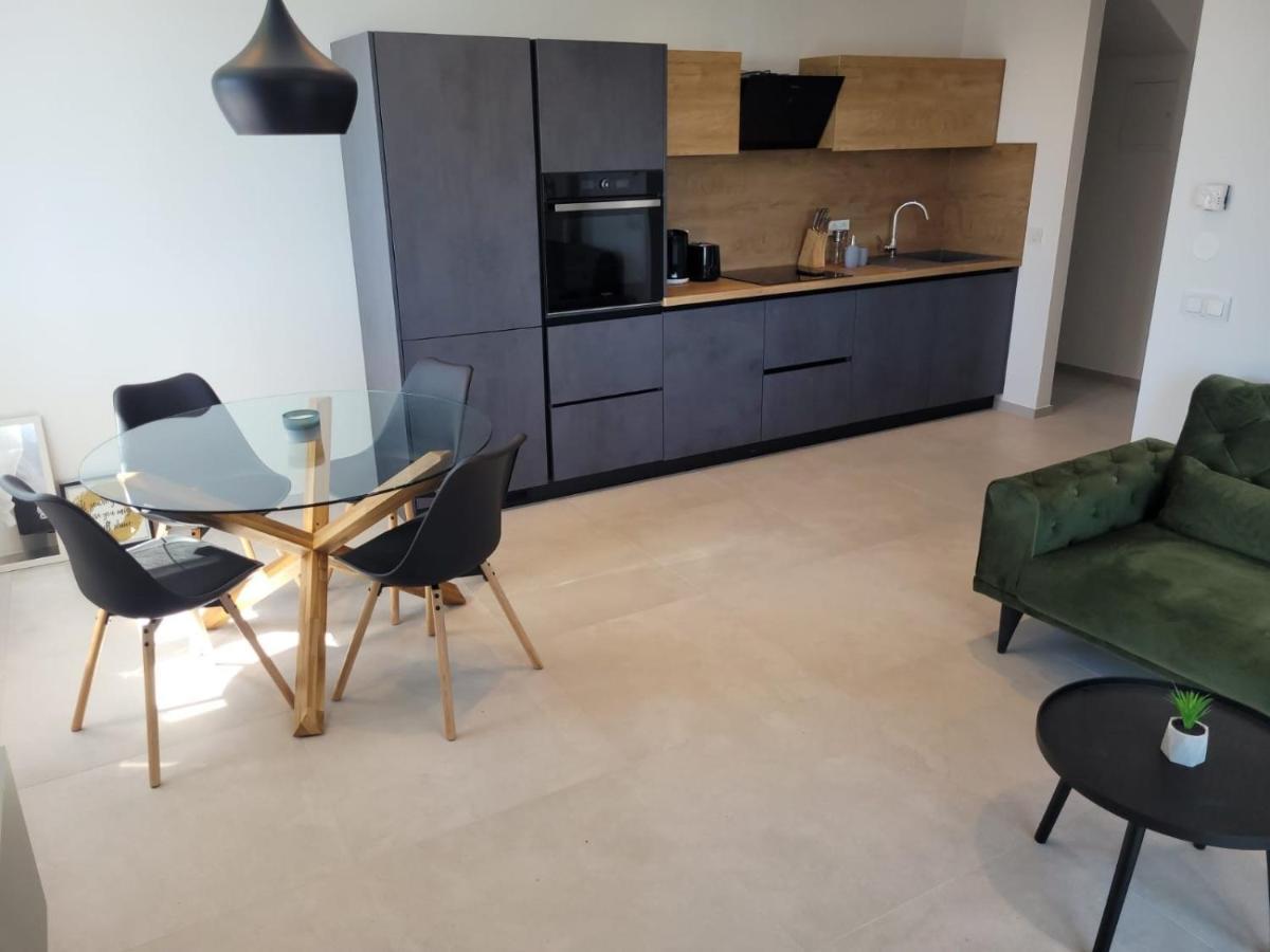Haus Dalmatia With Heated Pool Apartment Bibinje Ngoại thất bức ảnh