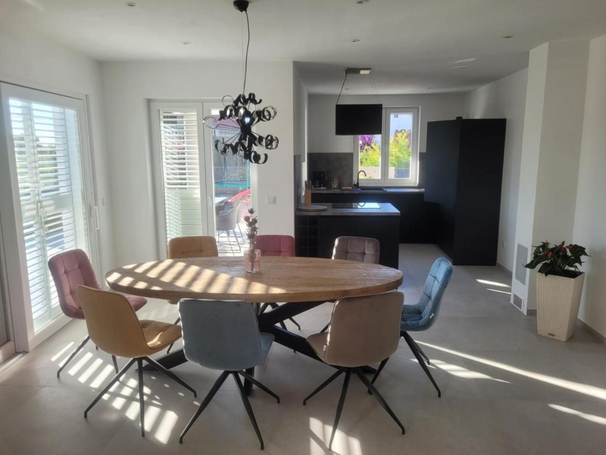 Haus Dalmatia With Heated Pool Apartment Bibinje Ngoại thất bức ảnh