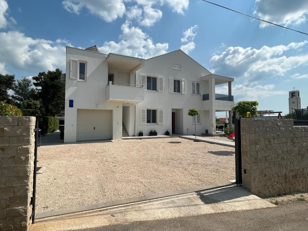 Haus Dalmatia With Heated Pool Apartment Bibinje Ngoại thất bức ảnh