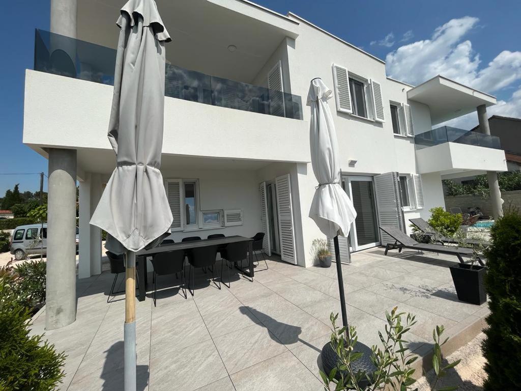 Haus Dalmatia With Heated Pool Apartment Bibinje Ngoại thất bức ảnh