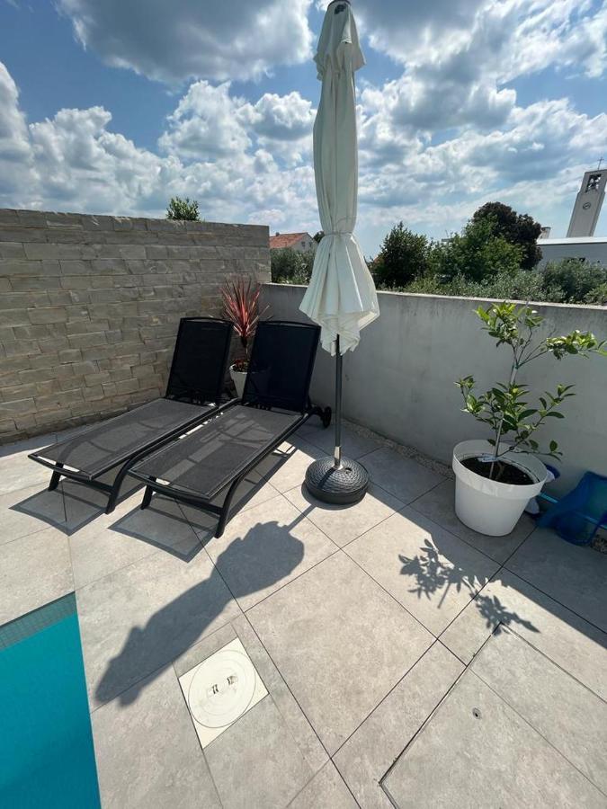 Haus Dalmatia With Heated Pool Apartment Bibinje Ngoại thất bức ảnh